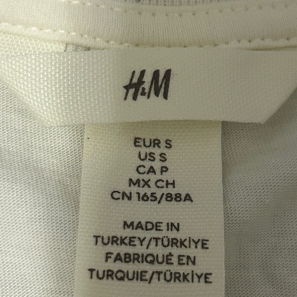 LIKE NEW! Women's Rolling Stones T-Shirt - SMALL - Picture 5 of 5